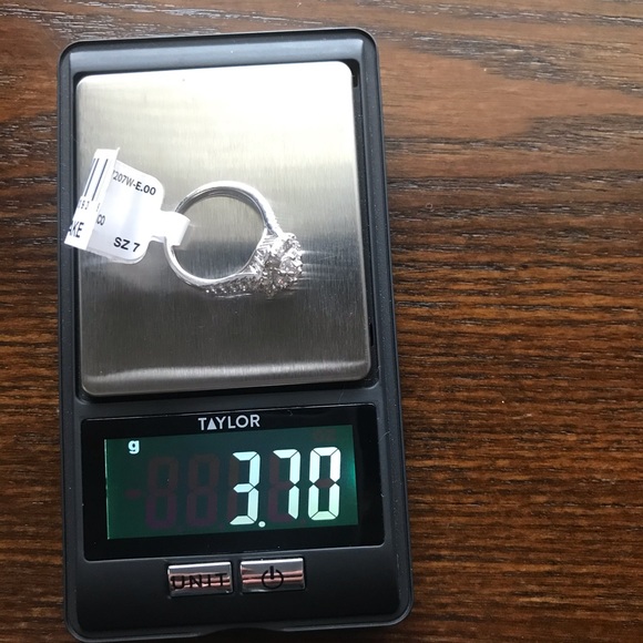 NWT Silver Beautiful Flower Ring - Picture 11 of 12